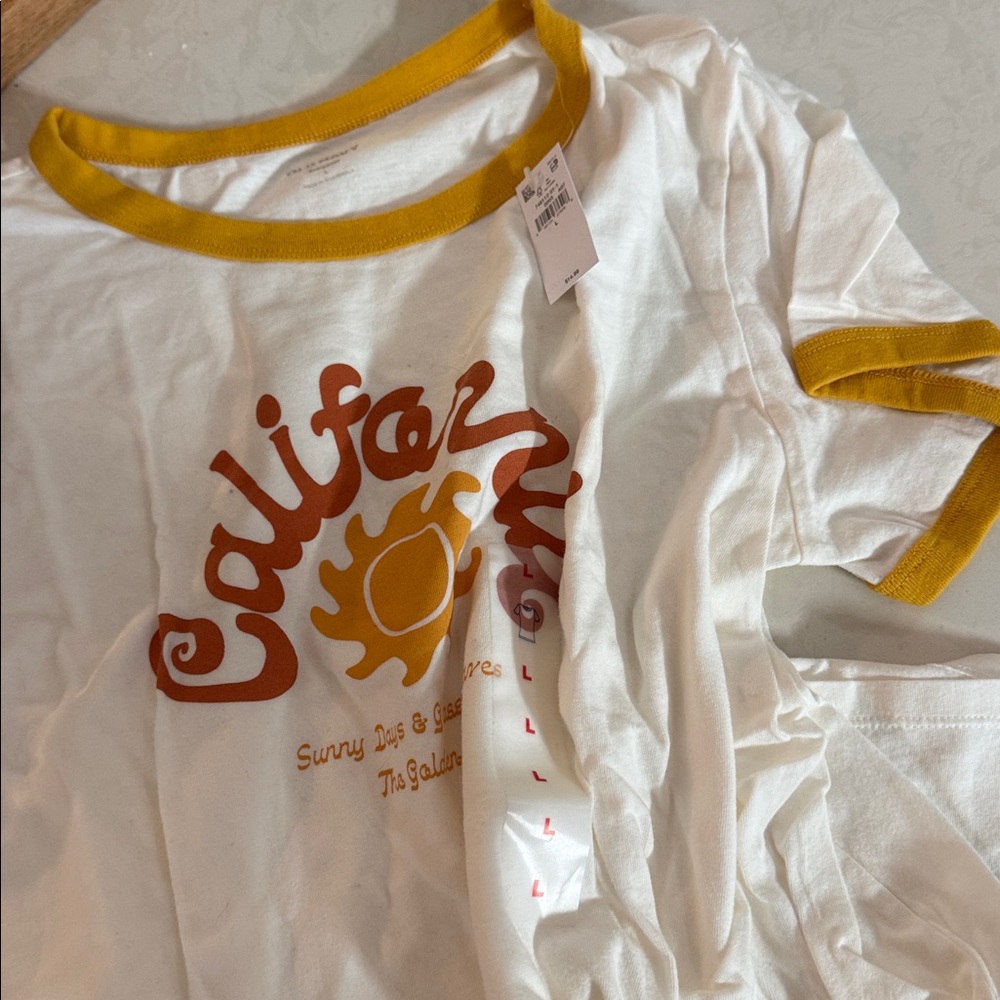 Old Navy 3 new Graphic Tees BUNDLE of 3 - Picture 5 of 5